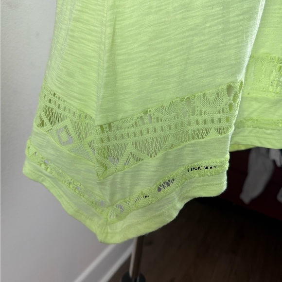 Disney‎ Minnie Mouse Tank Top Neon Green Lace Hem Women’s Size L - Picture 11 of 13